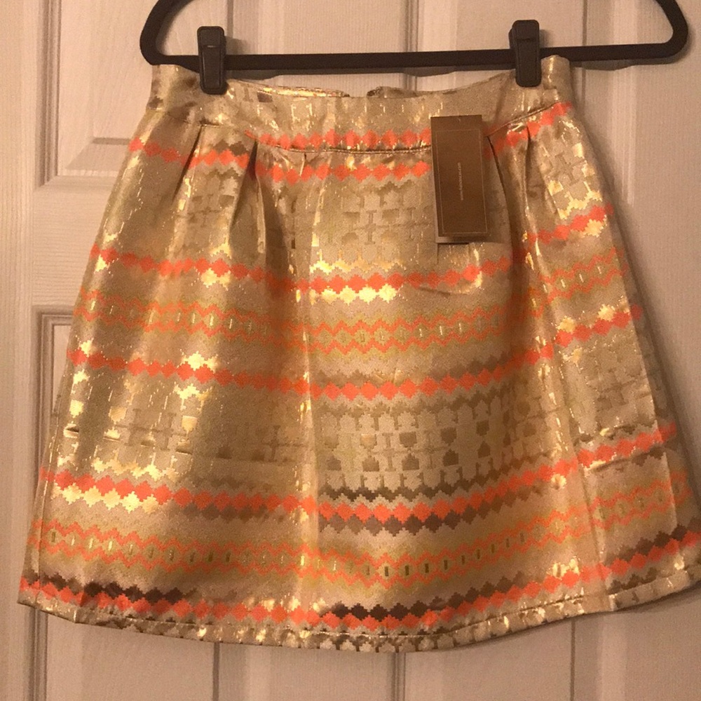 NWT Francesca’s multi-colored skirt, Sz. M